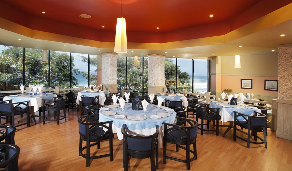 Wild Coast Sun Hotel Порт Едуард Екстериор снимка
