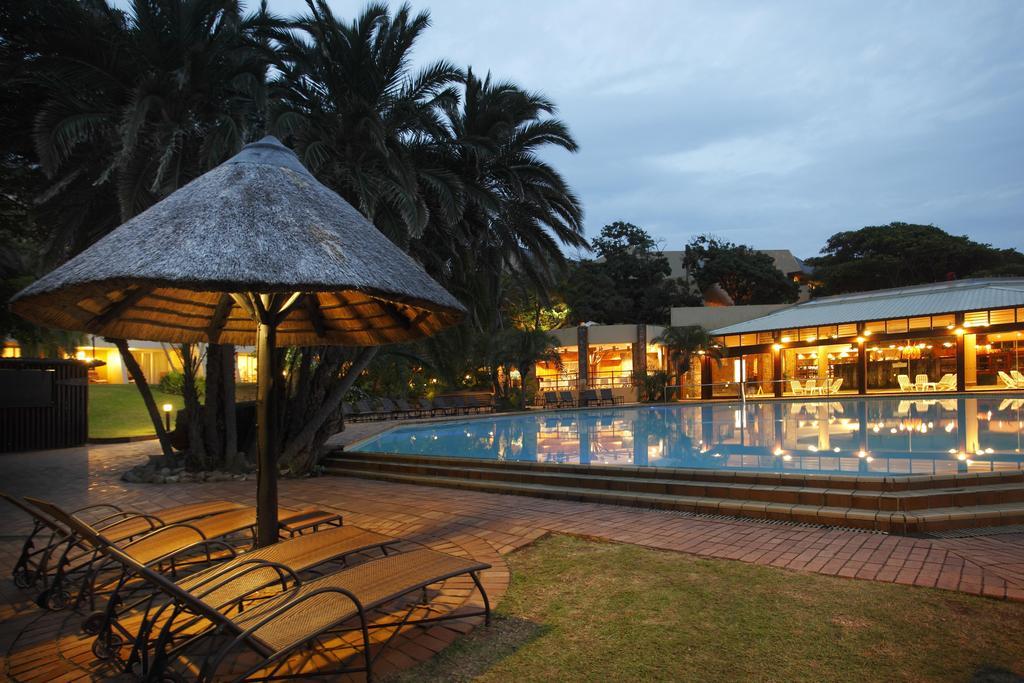 Wild Coast Sun Hotel Порт Едуард Екстериор снимка