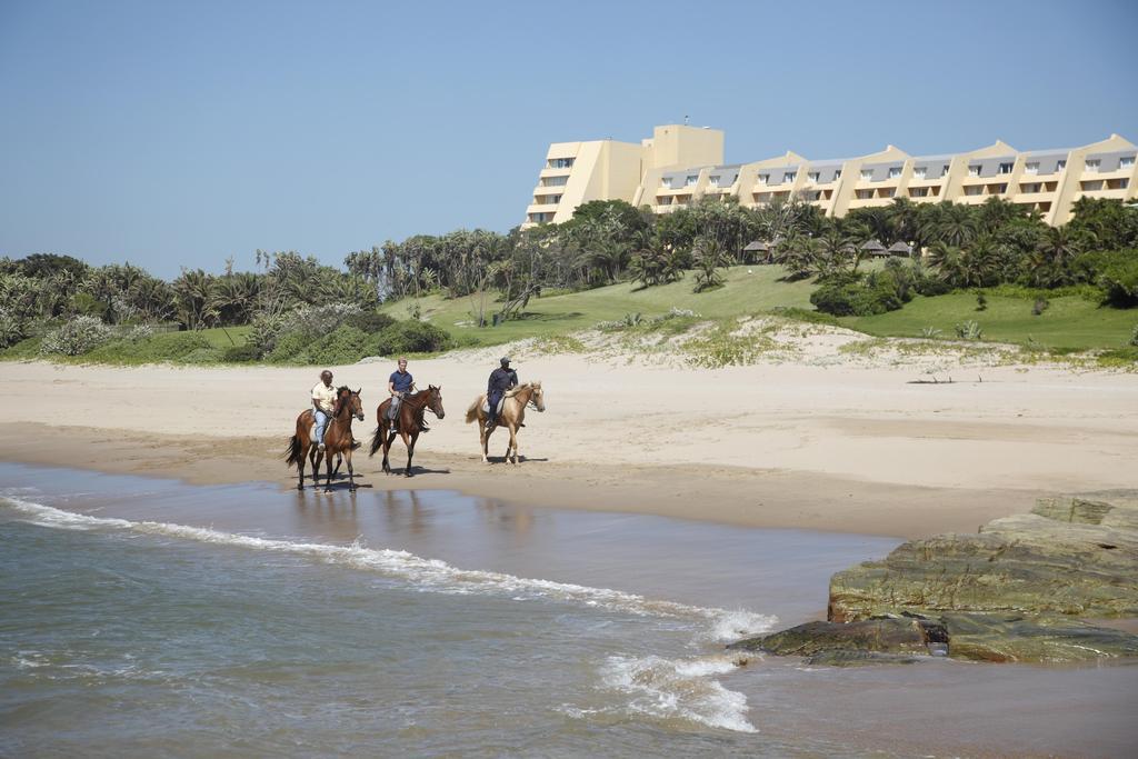 Wild Coast Sun Hotel Порт Едуард Екстериор снимка