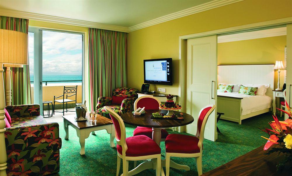 Wild Coast Sun Hotel Порт Едуард Екстериор снимка