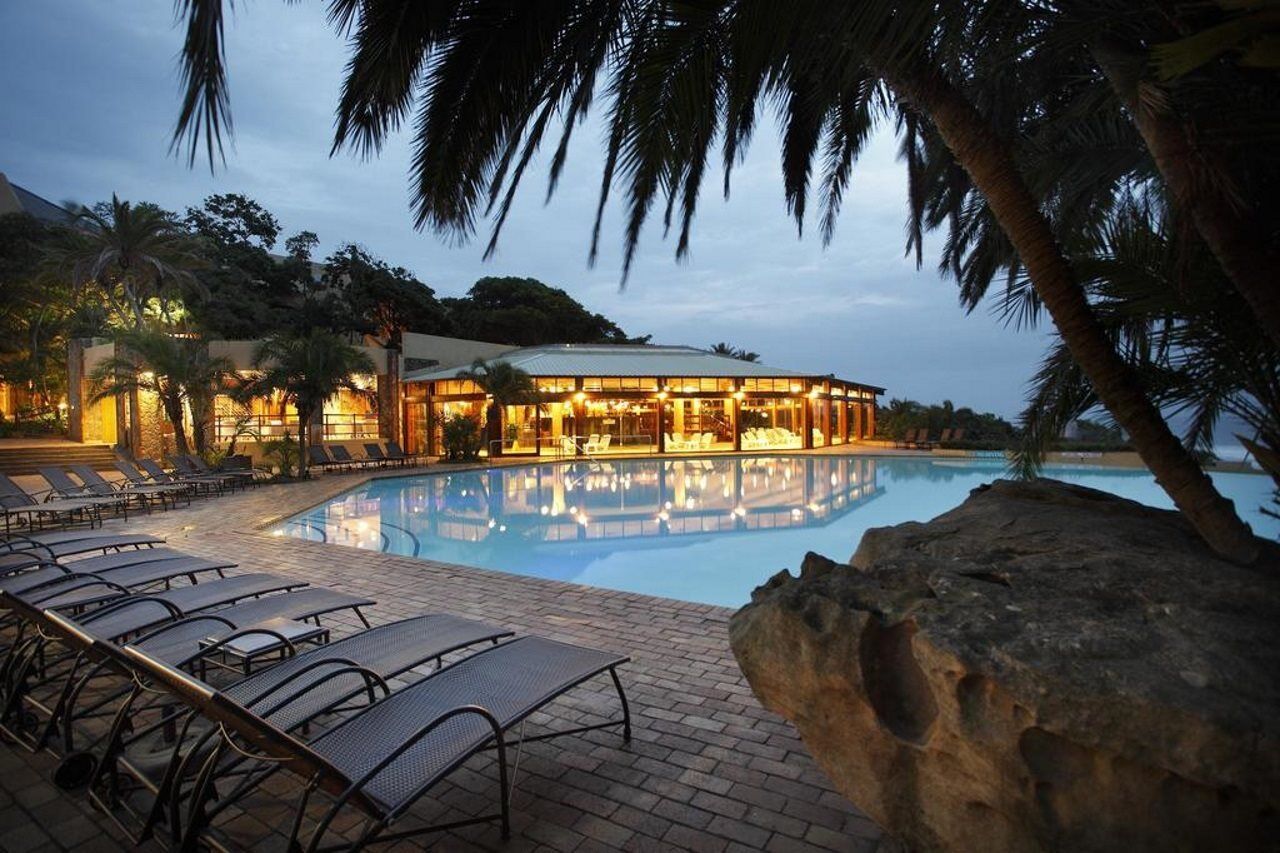 Wild Coast Sun Hotel Порт Едуард Екстериор снимка