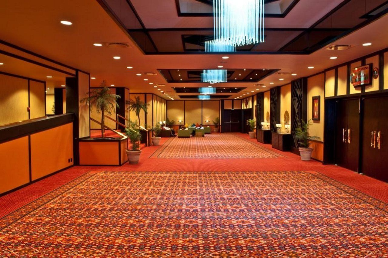 Wild Coast Sun Hotel Порт Едуард Екстериор снимка